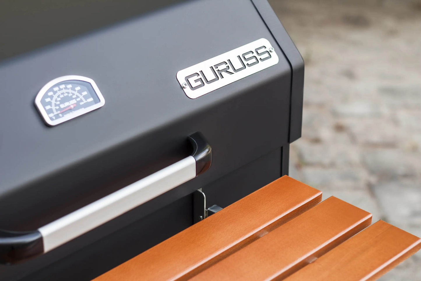 Guruss CG-075 Holzkohlegrill | 75×40 cm Grillfläche | Outdoor BBQ mit Ofenfunktion - Ezmann.de