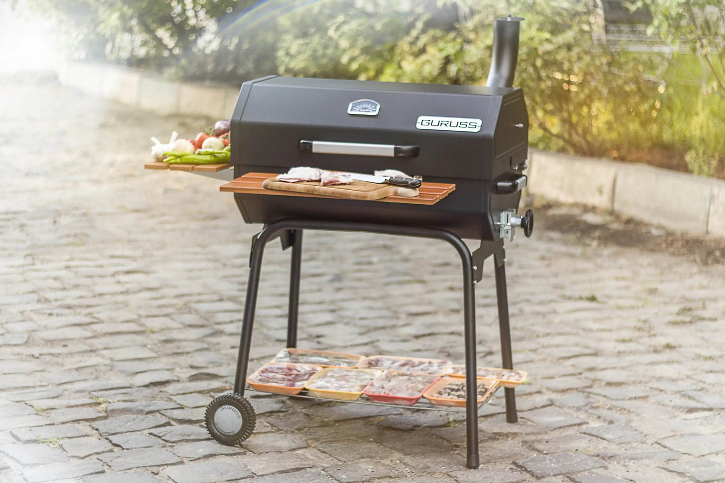Guruss CG-075 Holzkohlegrill | 75×40 cm Grillfläche | Outdoor BBQ mit Ofenfunktion - Ezmann.de