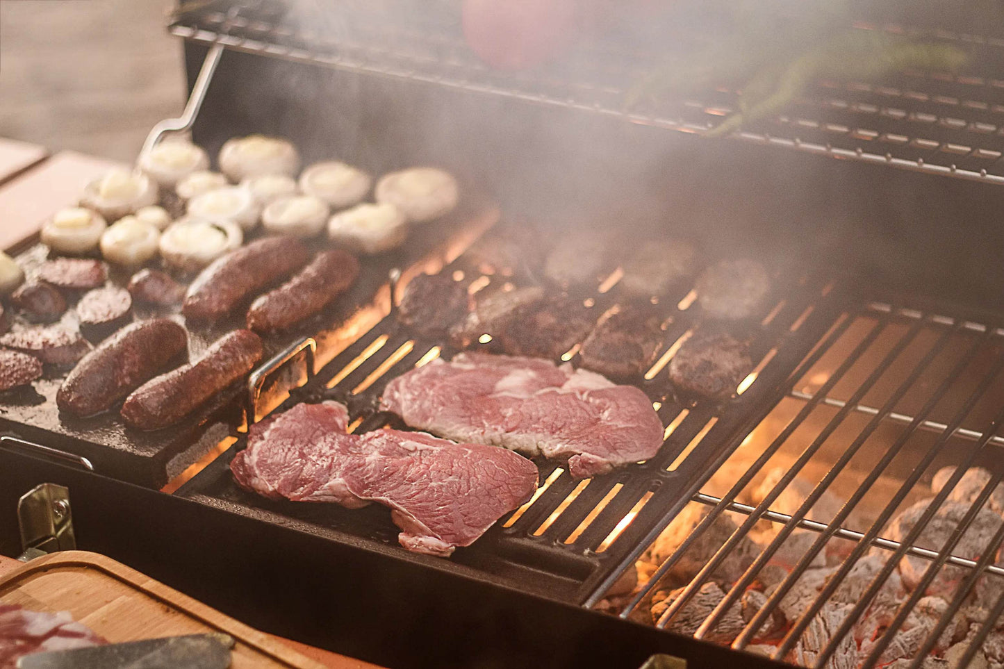 Guruss CG-075 Holzkohlegrill | 75×40 cm Grillfläche | Outdoor BBQ mit Ofenfunktion - Ezmann.de
