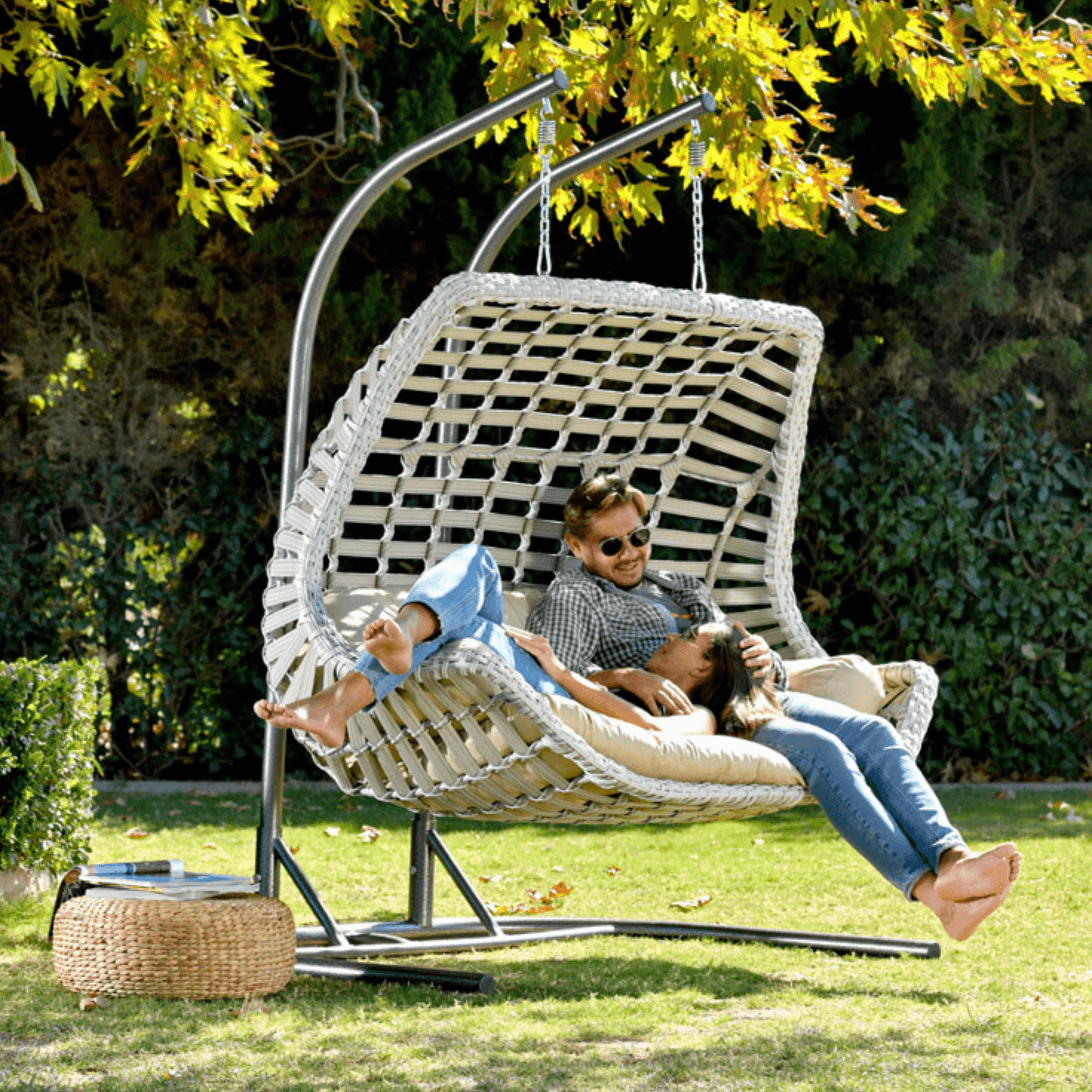 Capri Swing Gartenschaukel Rattan Hängesessel mit Gestell Hängeschaukel Cunda - Ezmann.de