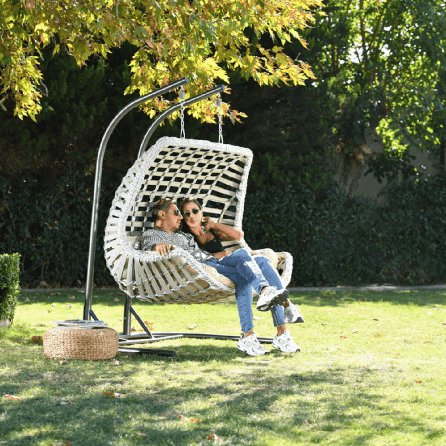 Capri Swing Gartenschaukel Rattan Hängesessel mit Gestell Hängeschaukel Cunda - Ezmann.de