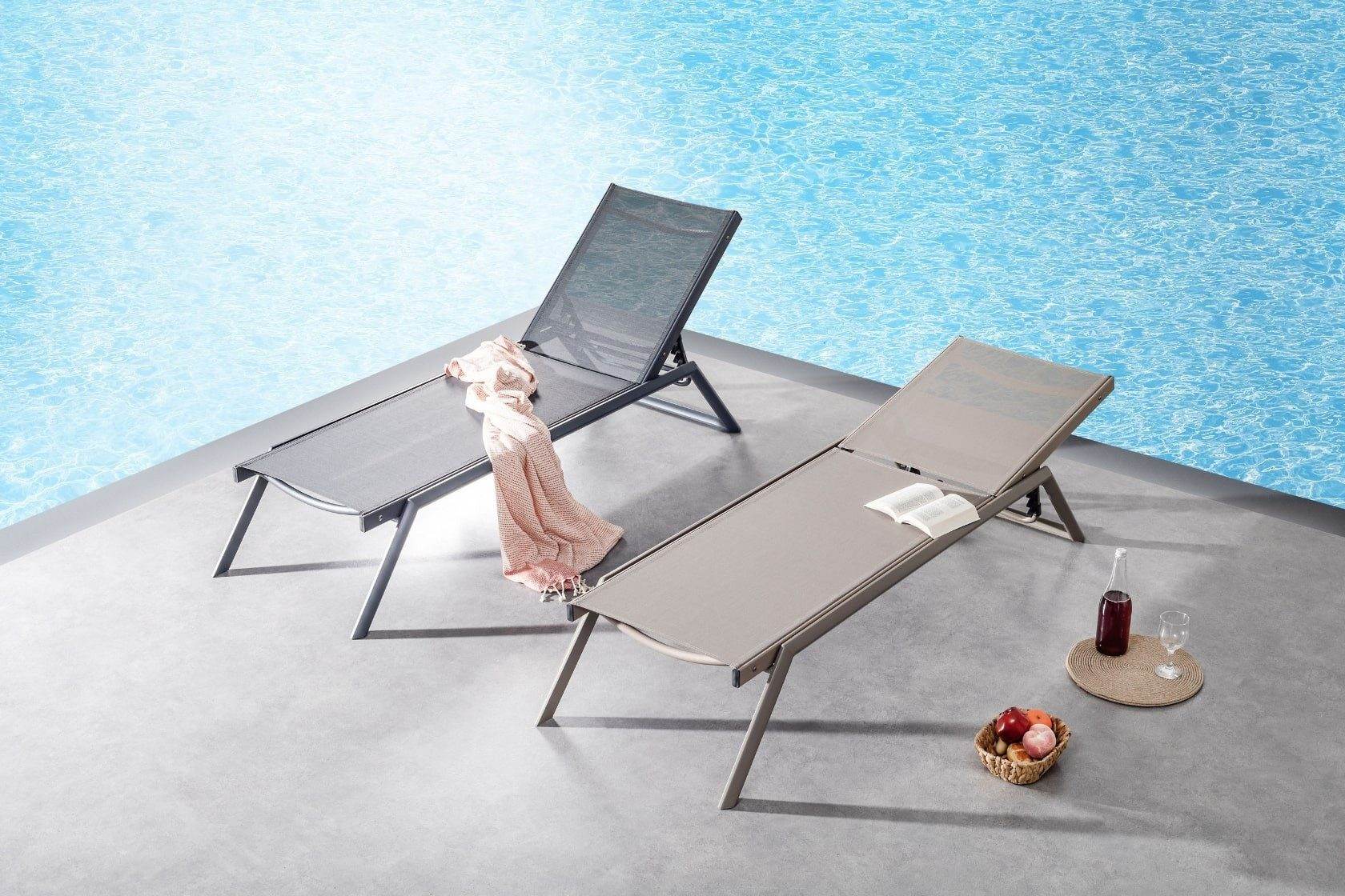 Gowoll Vegas Anthrazit Gartenliege mit Rollen Klappbar Wetterfest Sonnenliege und Stapelbar Liegestuhl, 1-tlg., mit 5 Positionen - Ezmann.de