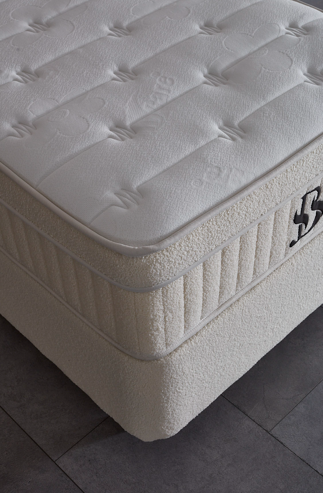 BSS LUCCEBEDD JUNIOR Boxspringbett Set | Matratze H3 | Box und Kopfteil Gowoll.de