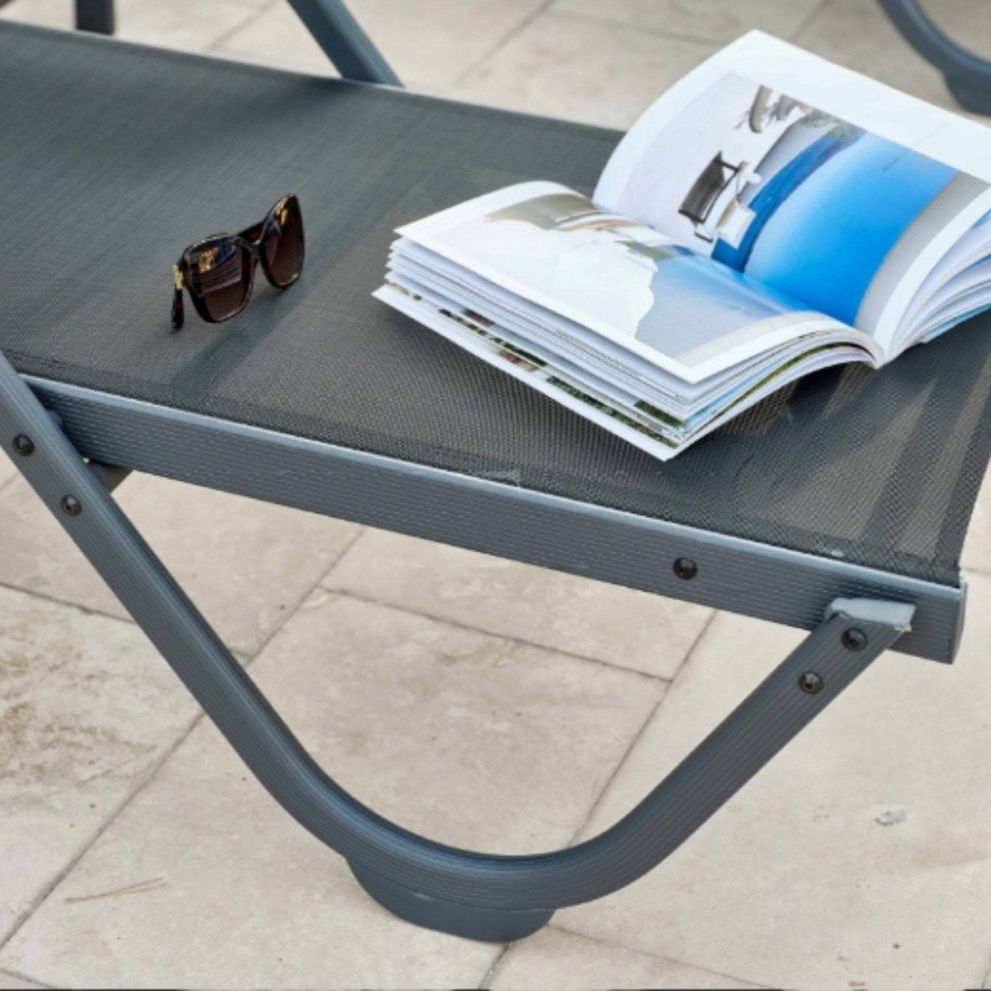 Gowoll Gala mit Armlehne Gartenliege mit Rollen Klappbar Wetterfest - Ezmann.de